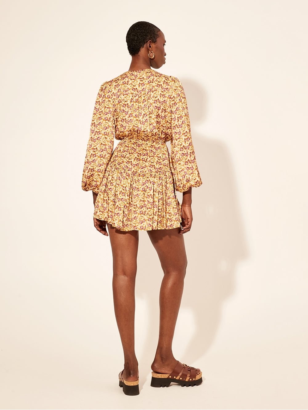 KIVARI Mia Tie Front Floral Mini Dress Golden Ditsy Size 10 - Picture 6 of 12